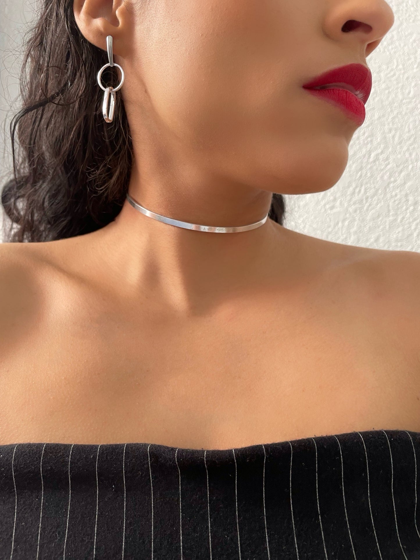 Choker gargantilha rígida achatada quadrada de aço